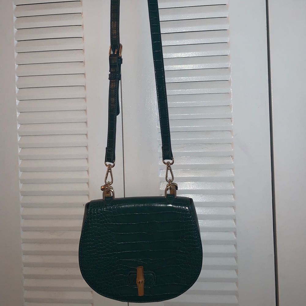Forever 21 hunter green crocodile bag - Picture 6 of 6